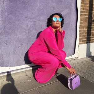 Hi 👋🏽 I’m your seller 🤗